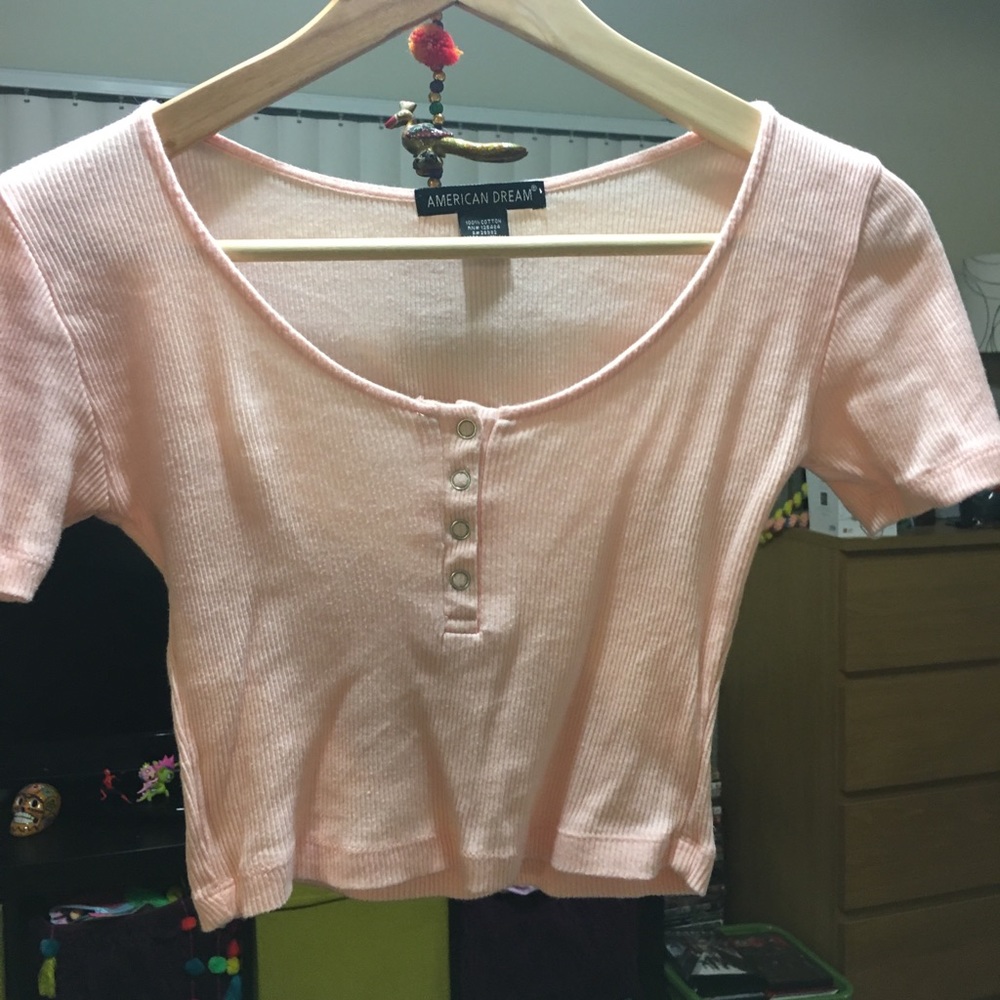 🦁3/$10 Peach crop top